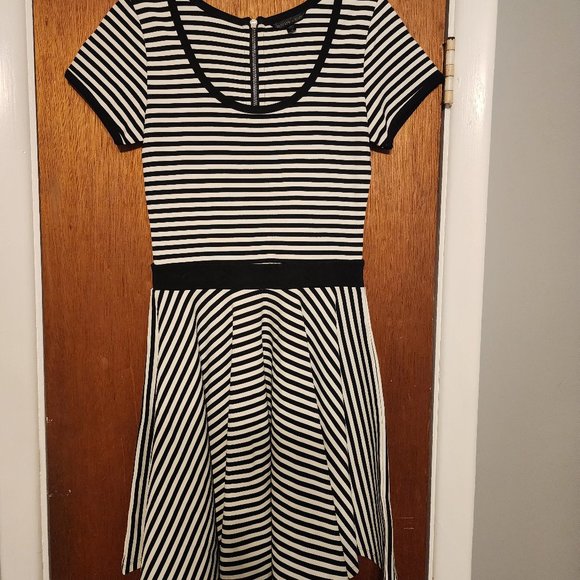 Felicity and Coco Dress - Picture 1 of 1